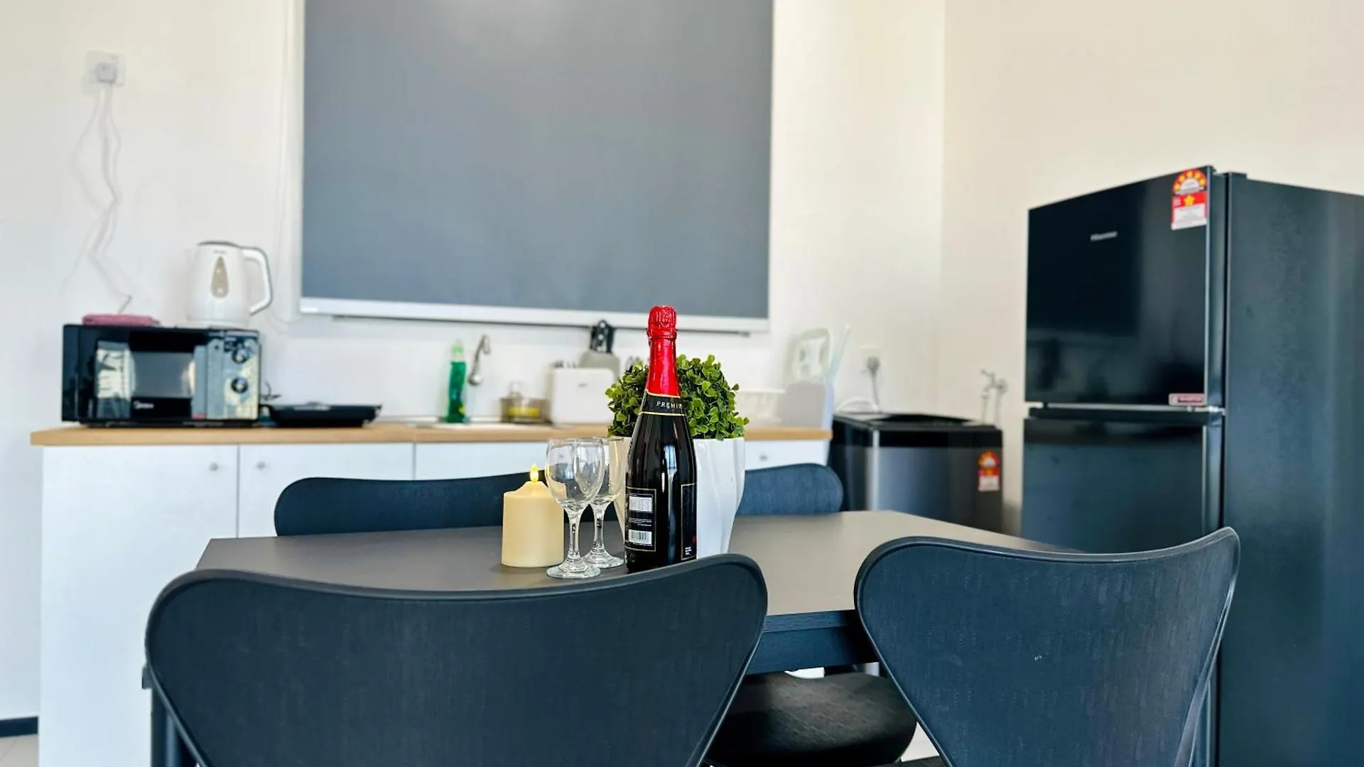 Georgetown Classic Collection 3Br-10Pax Apartment George Town