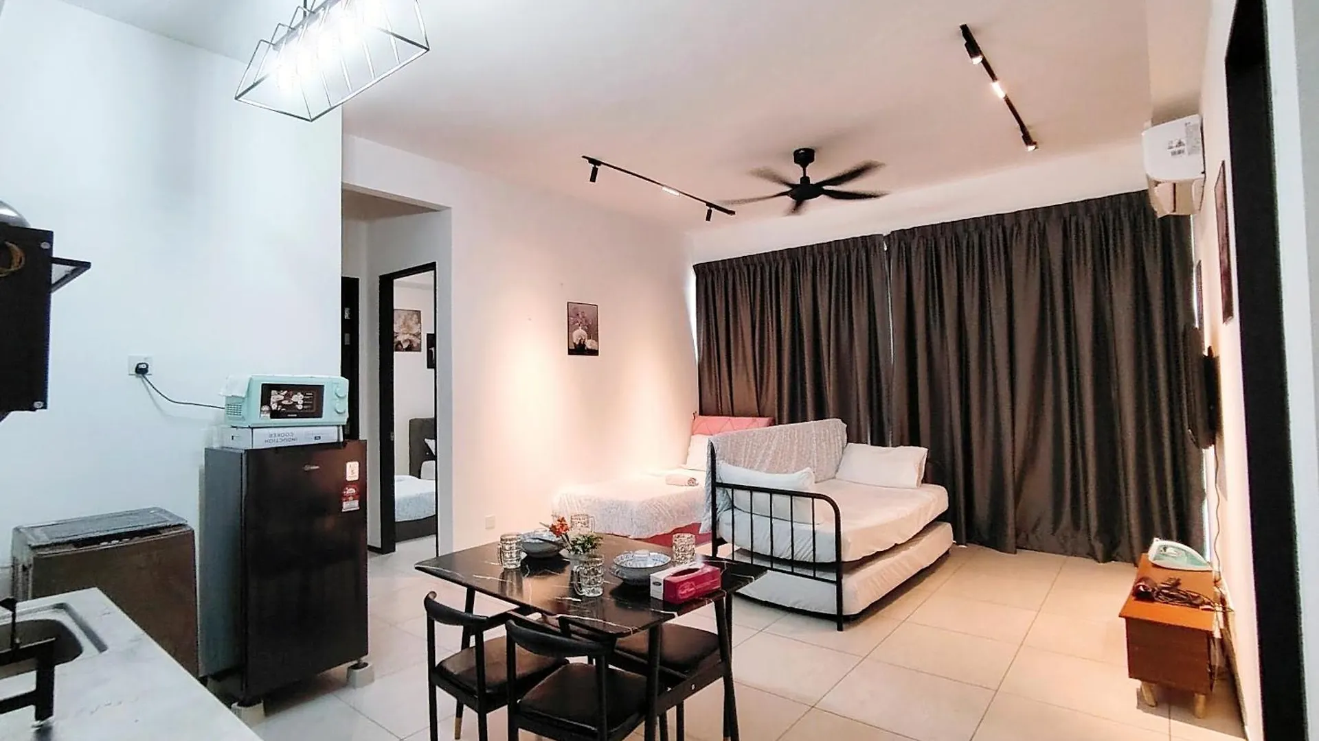 Georgetown Classic Collection 3Br-10Pax Apartment George Town